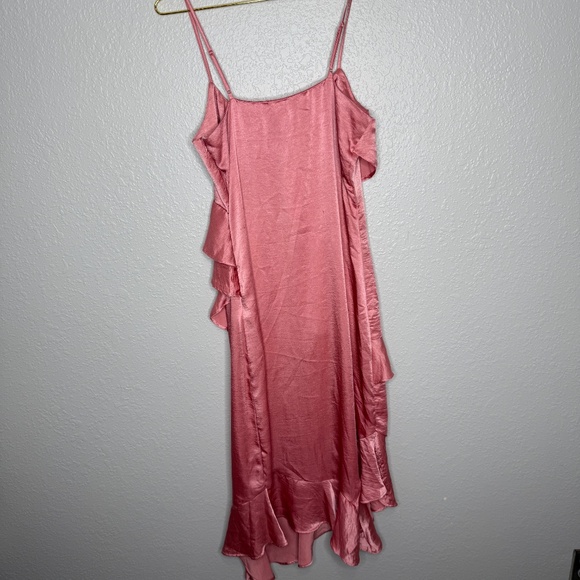 NWT Women Steve Madden  Ruffle Satin Midi Dress in rose mauve size Large -cp - Picture 9 of 9